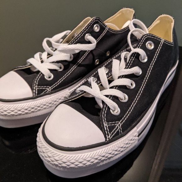 Converse Shoes - Platform Converse Sneakers NWOT